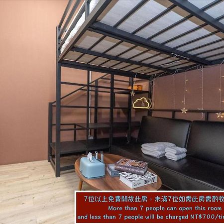 Chief Homestay Тайнан Екстериор снимка